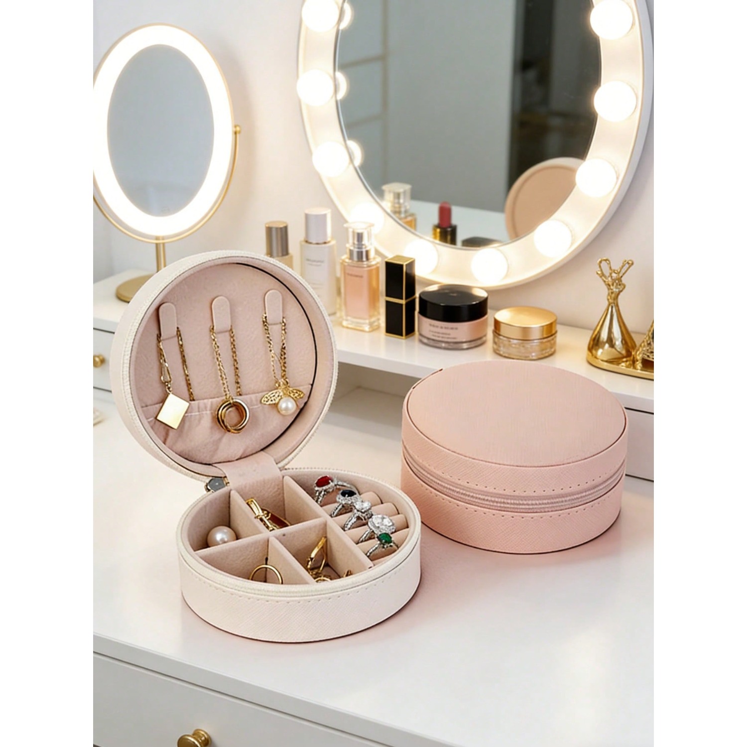 Jewelry And Watches Stores - Circular Jewelry Box, Portable Mini Travel