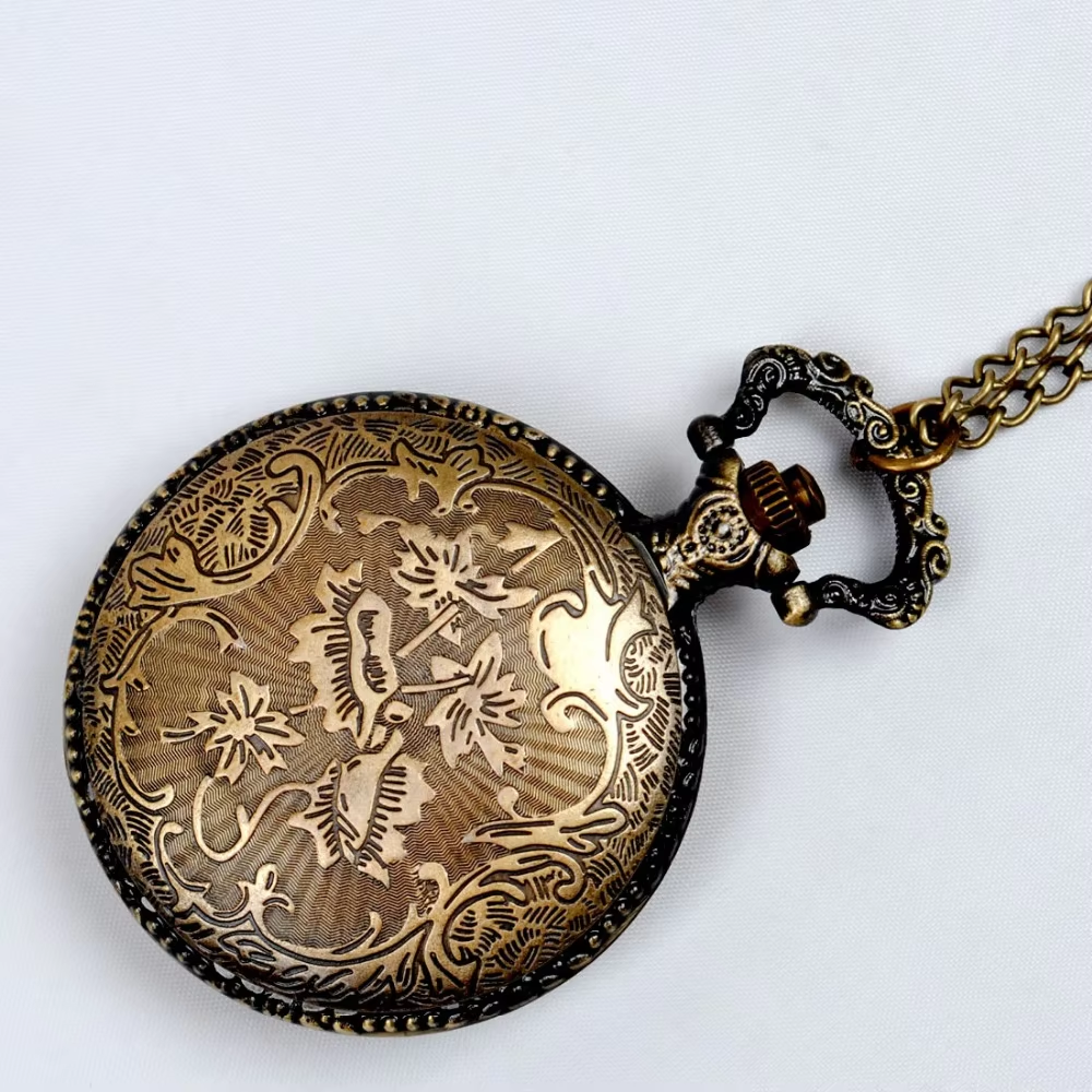 NEW Style  Big Vintage Eiffel  - Vintage Jewelry Watches Women recensione e prezzo
