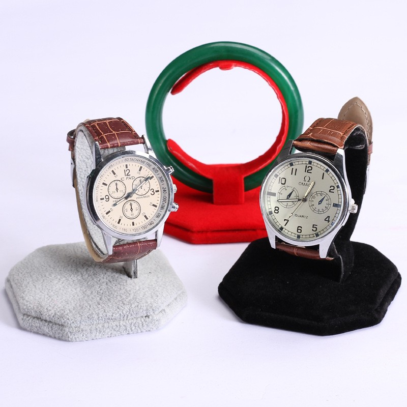 High Quality Velvet C-shape Je - Jewelry And Watches Inc recensione e prezzo
