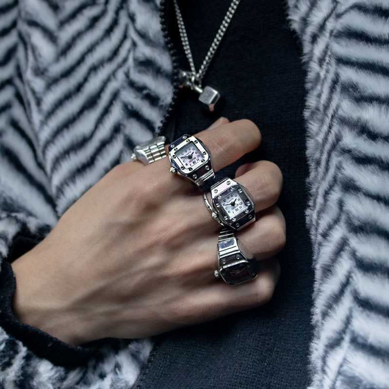 Kiss Jewelry Vintage Y2K Finge - Vintage Jewelry Watches Women recensione e prezzo