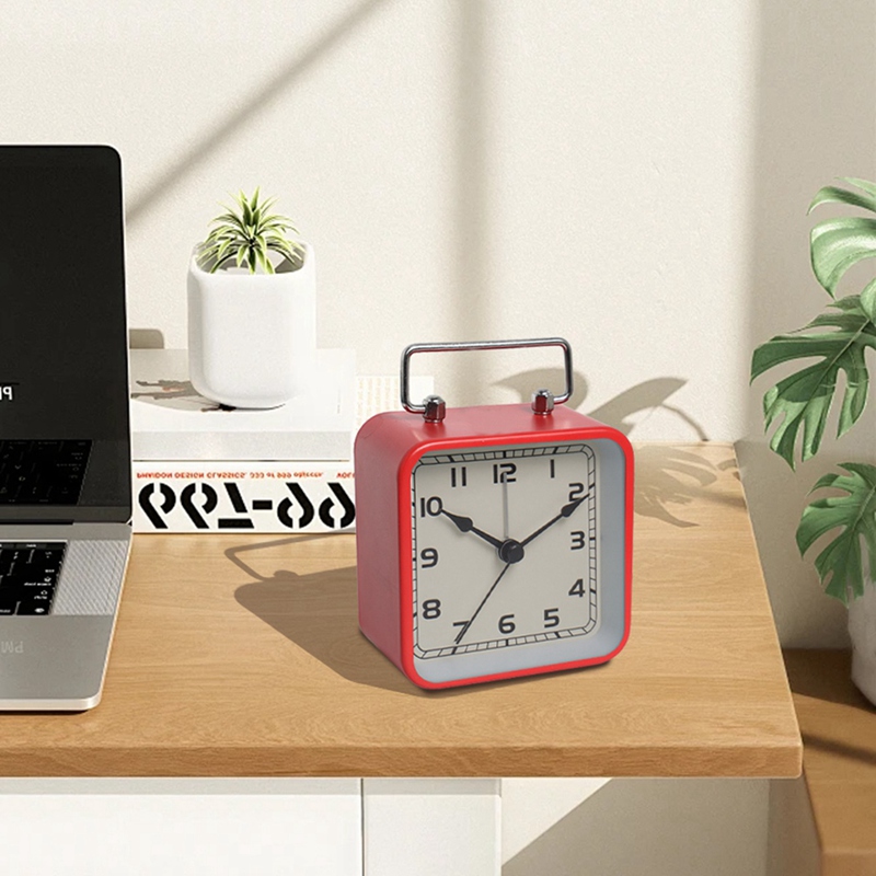 Small Metal Square Alarm Clock - Watches & Jewelry Repair Center New York recensione e prezzo