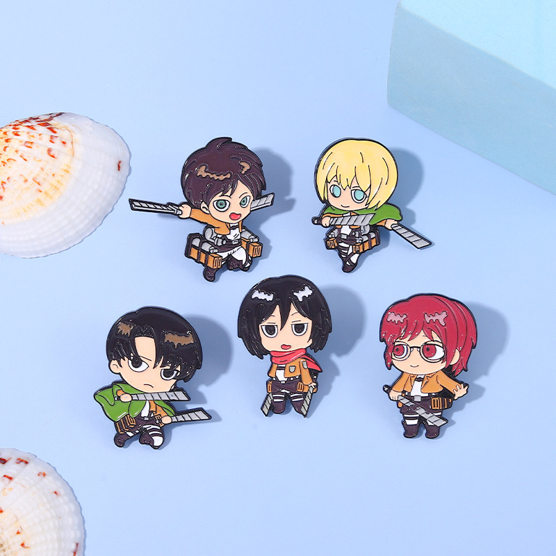 Eren Chibi Enamel Pins Custom  - Levi Jewelry & Watches Inc recensione e prezzo