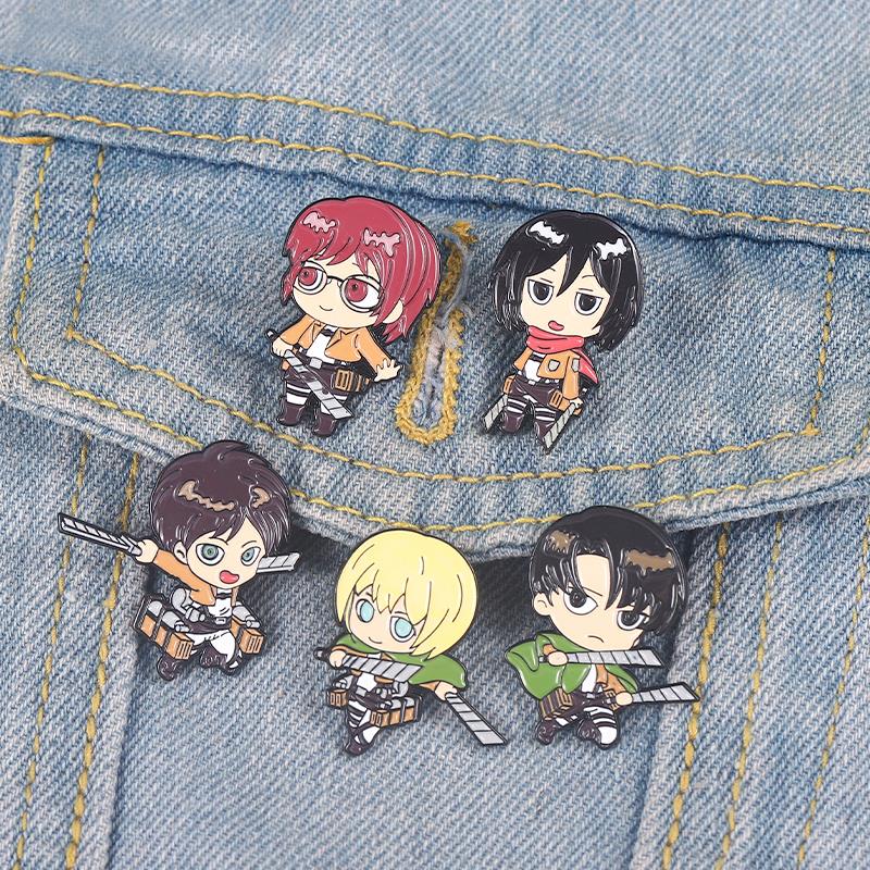 Chibi Enamel Pins Custom Eren  - Levi Jewelry & Watches Inc recensione e prezzo