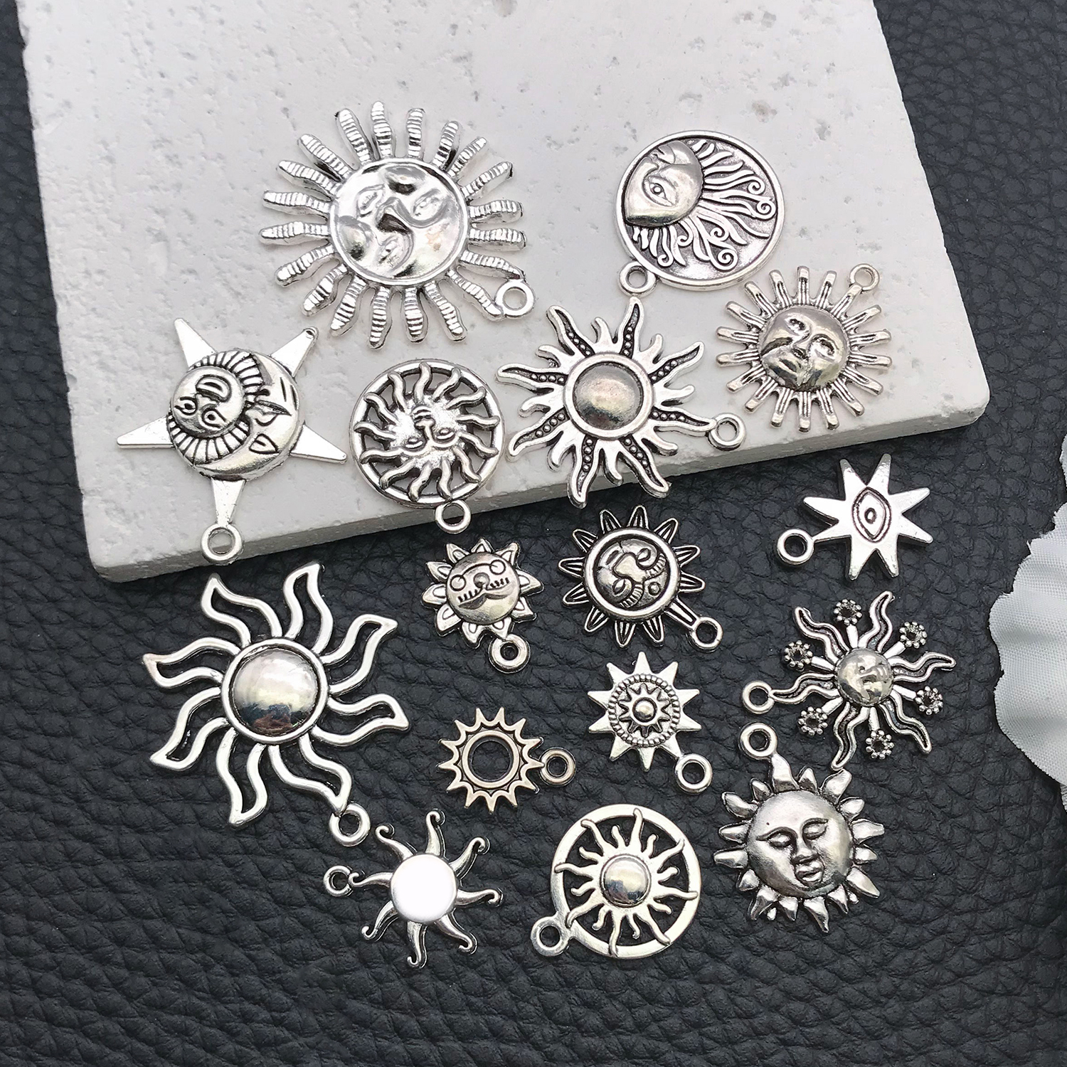16/20pcs Antique Silver Celest - Moon Star Earrings recensione e prezzo