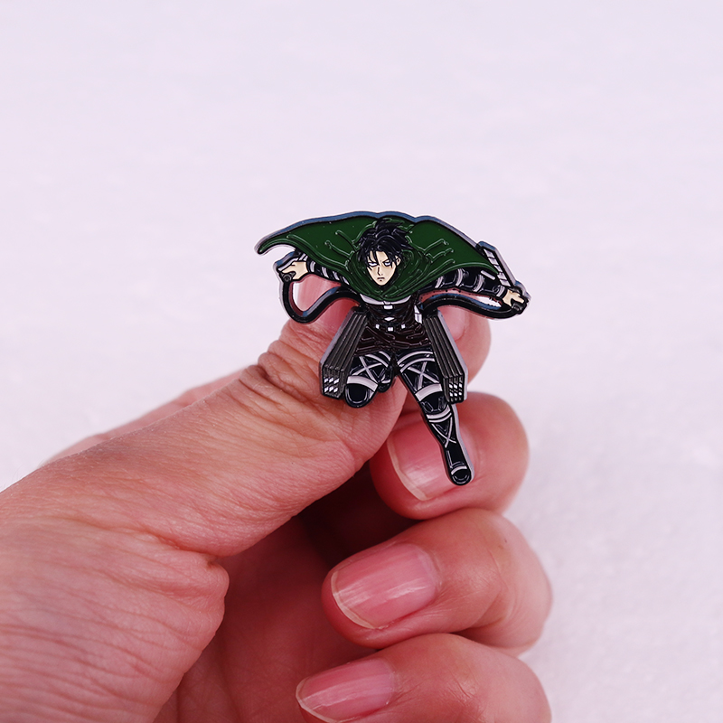 Blood Anime Attack on Titan En - Levi Jewelry & Watches Inc recensione e prezzo