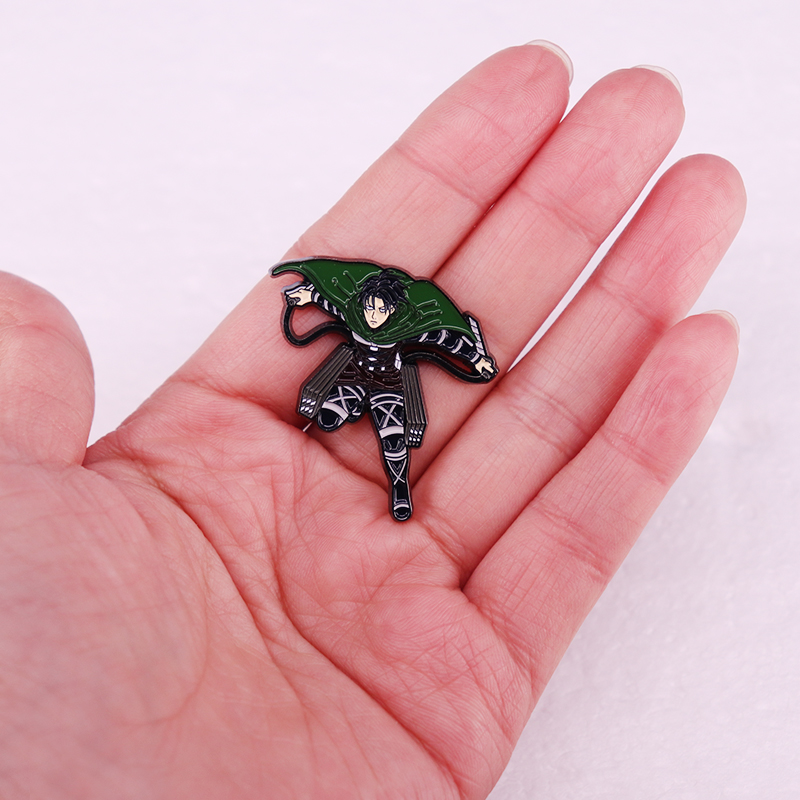 Blood Anime Attack on Titan En - Levi Jewelry & Watches Inc recensione e prezzo
